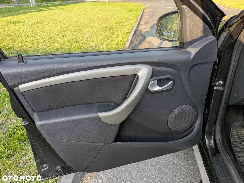 Dacia Duster 1.6 Laureate - 13