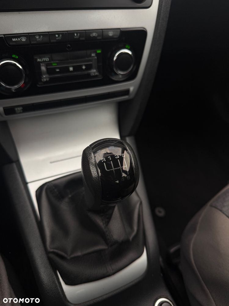 Skoda Octavia 1.4 TSI FAMILY Green tec - 4