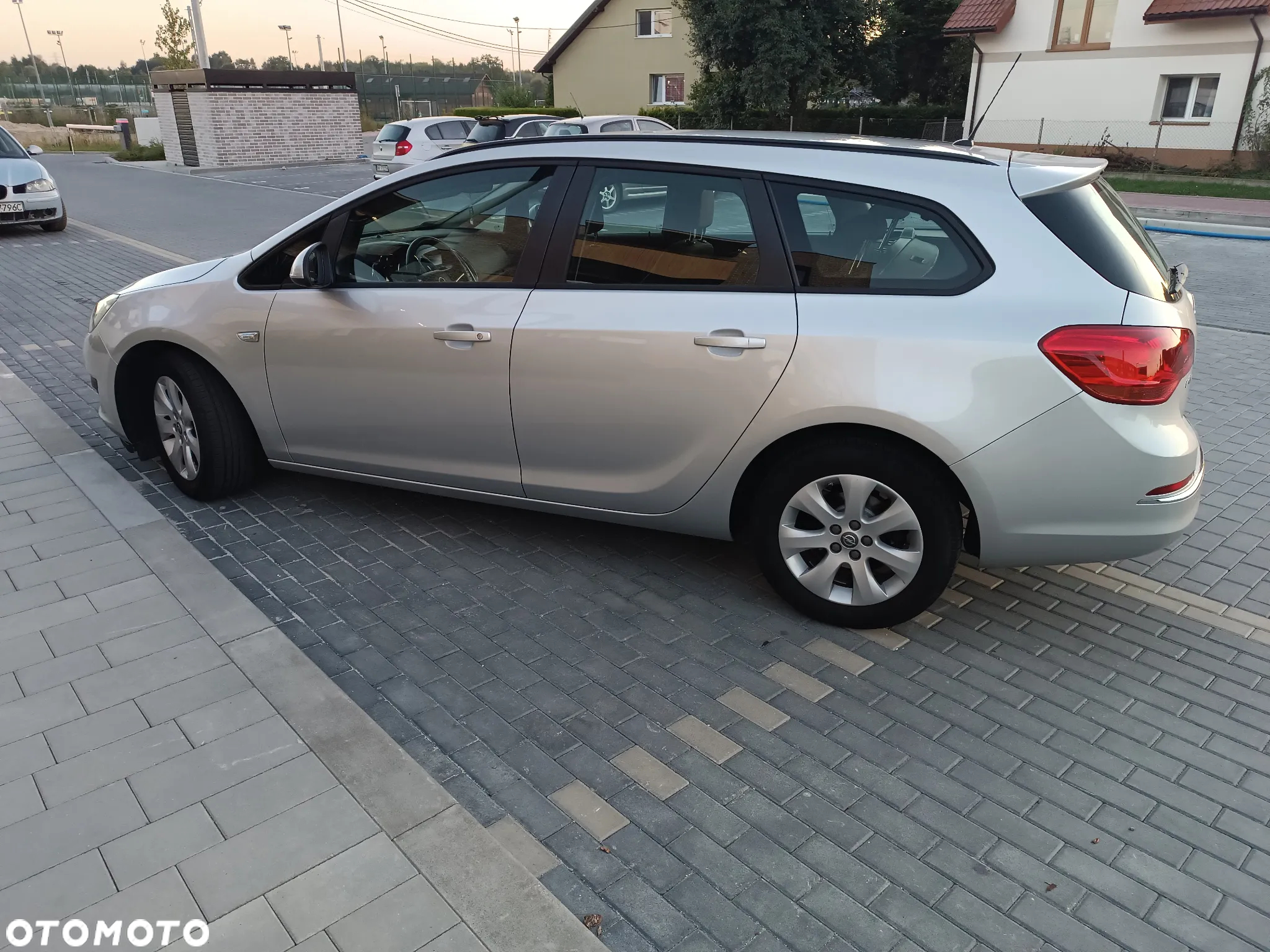 Opel Astra IV 1.4 T Cosmo EU6 - 6