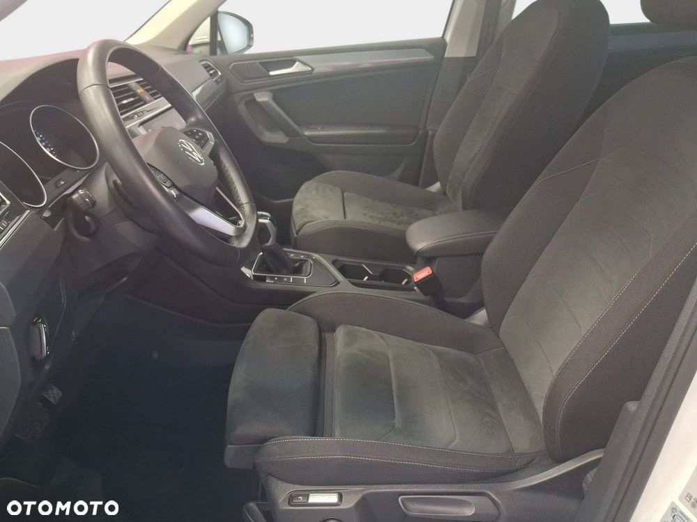 Volkswagen Tiguan - 10
