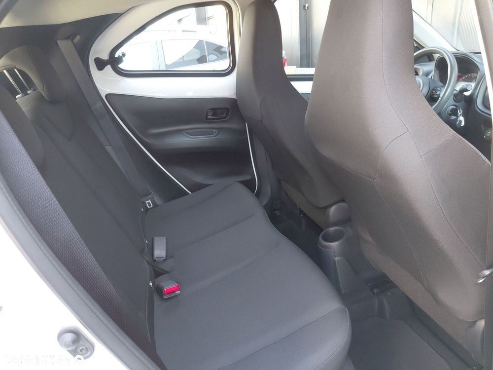 Toyota Aygo X - 10