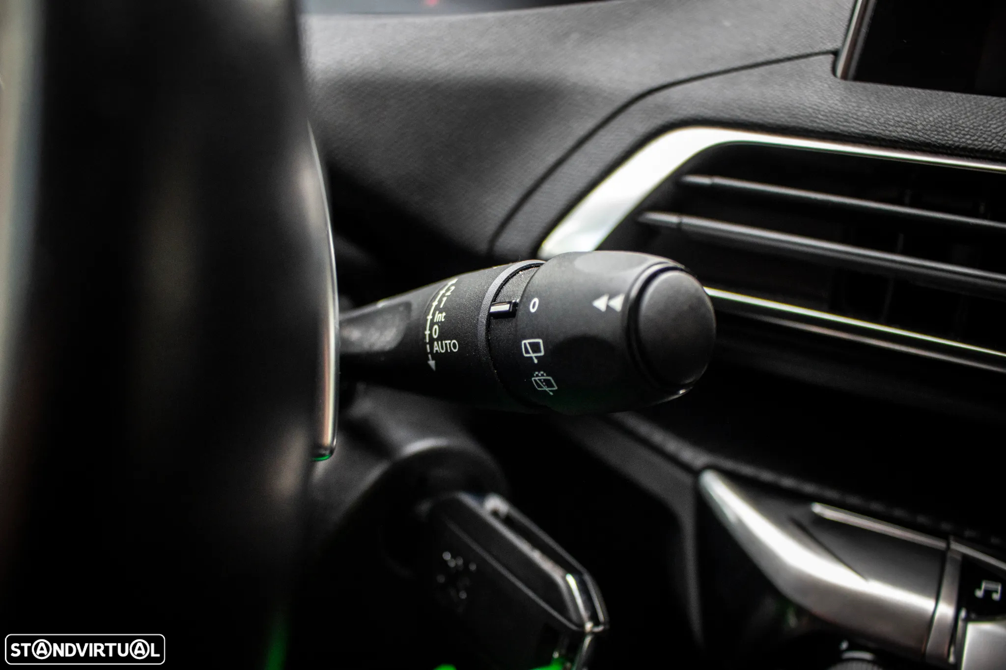 Peugeot 3008 1.2 PureTech Allure EAT8 - 17