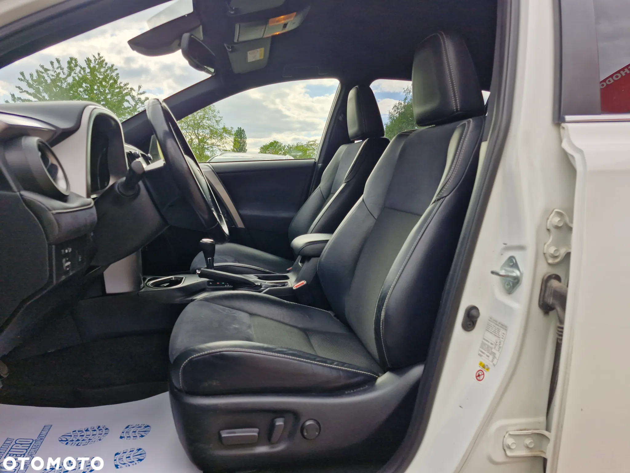 Toyota RAV4 2.5 4x4 Hybrid Executive - 12