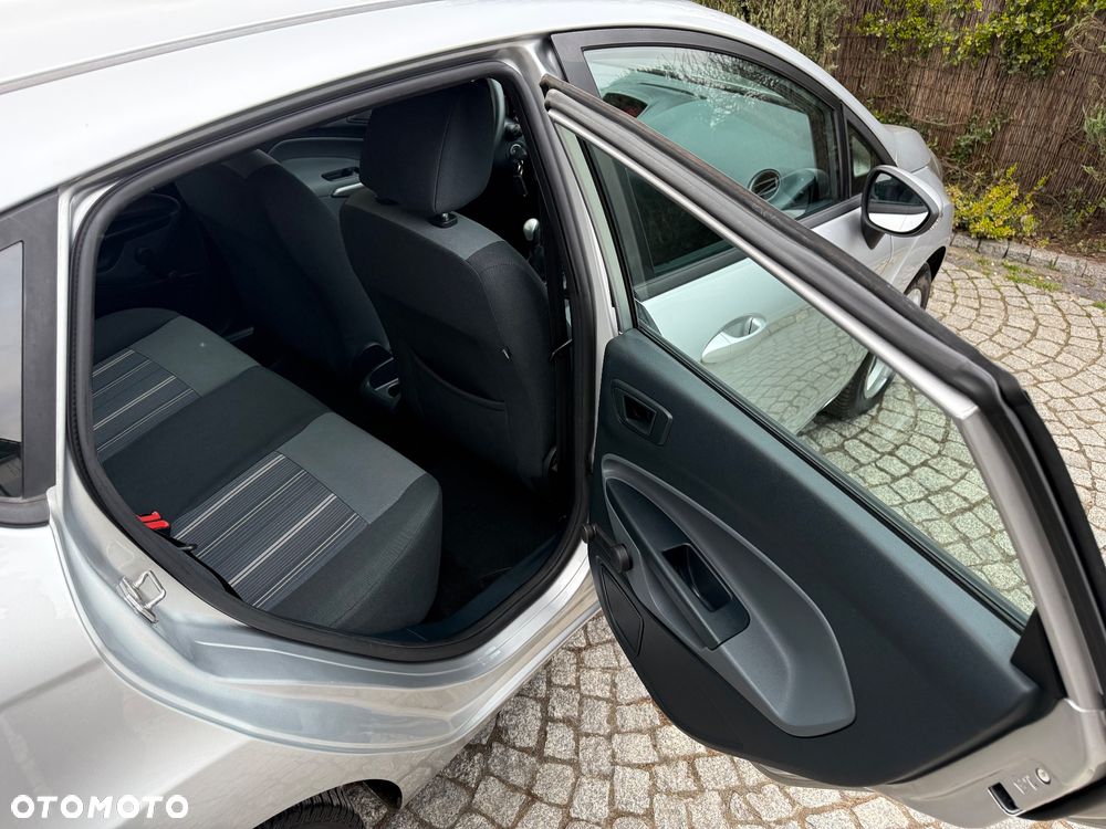 Ford Fiesta 1.25 Viva - 33