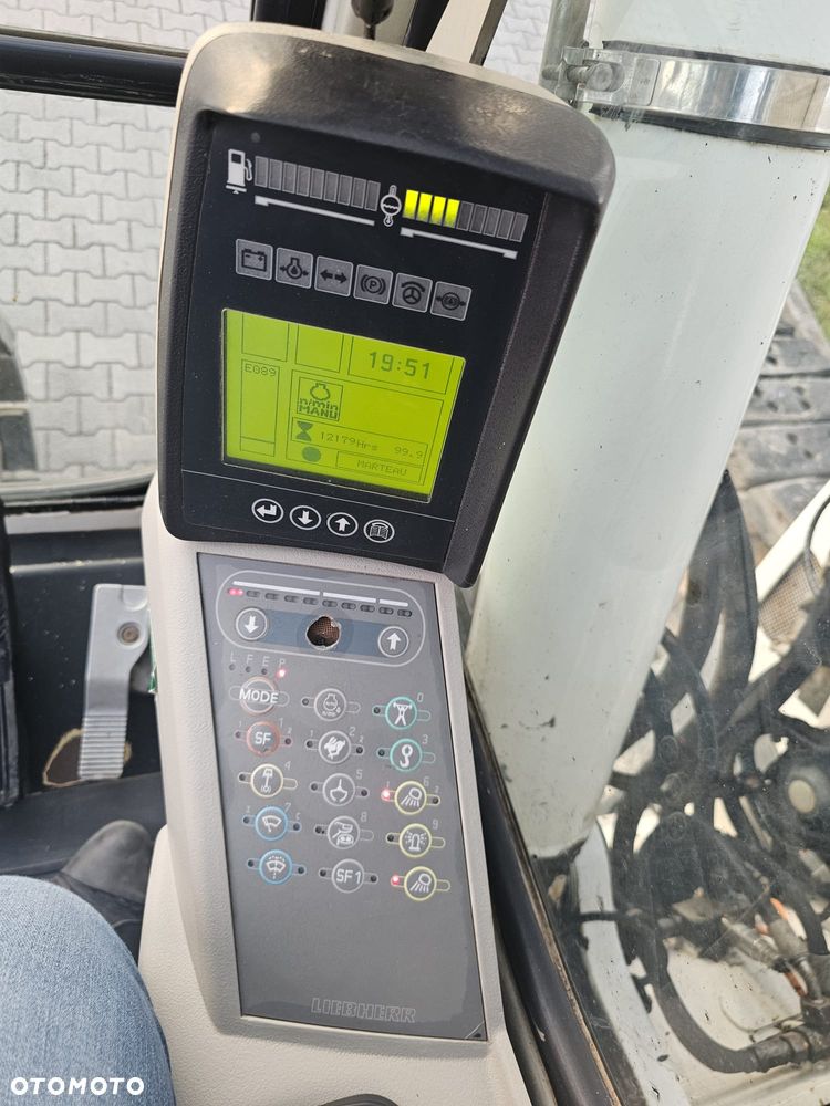 Liebherr compact 924 - 17