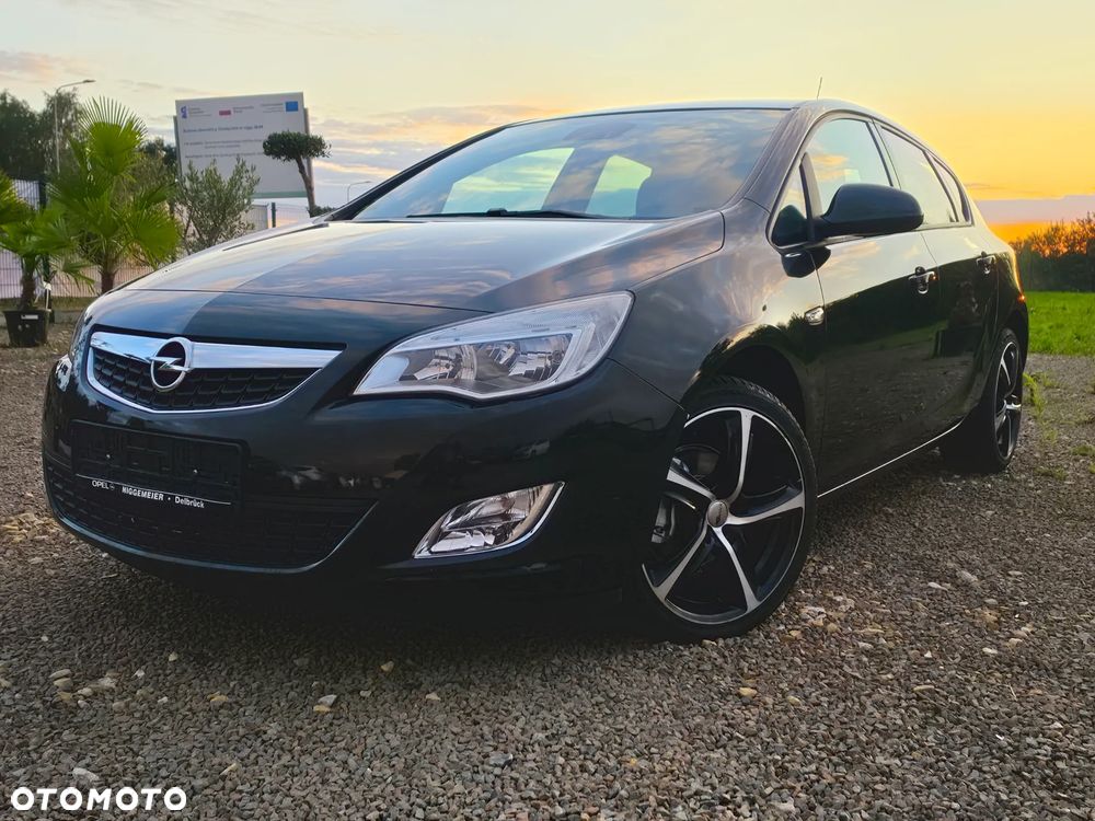 Opel Astra 1.6 Design Edition - 19