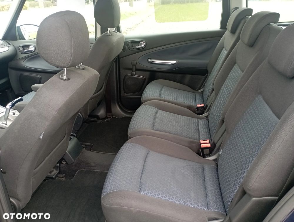 Ford Galaxy 2.0 TDCi Ambiente - 7