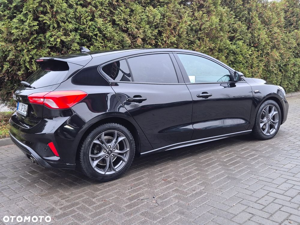 Ford Focus 1.5 EcoBlue STart-Stopp-System ST-LINE - 12