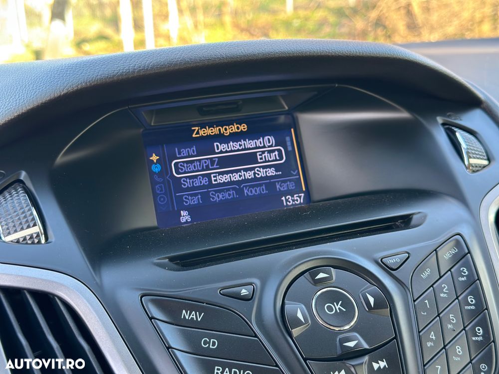 Ford Focus 1.6 TDCi DPF Champions Edition - 16