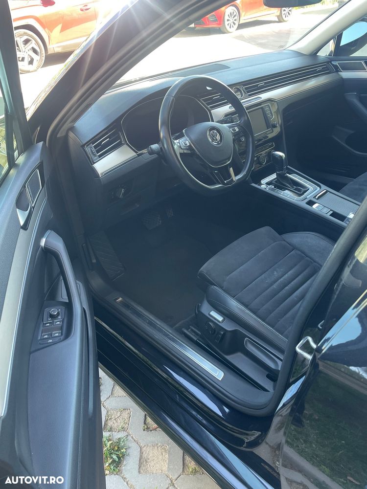 Volkswagen Passat 2.0 TDI DSG 4Motion R Executive - 10