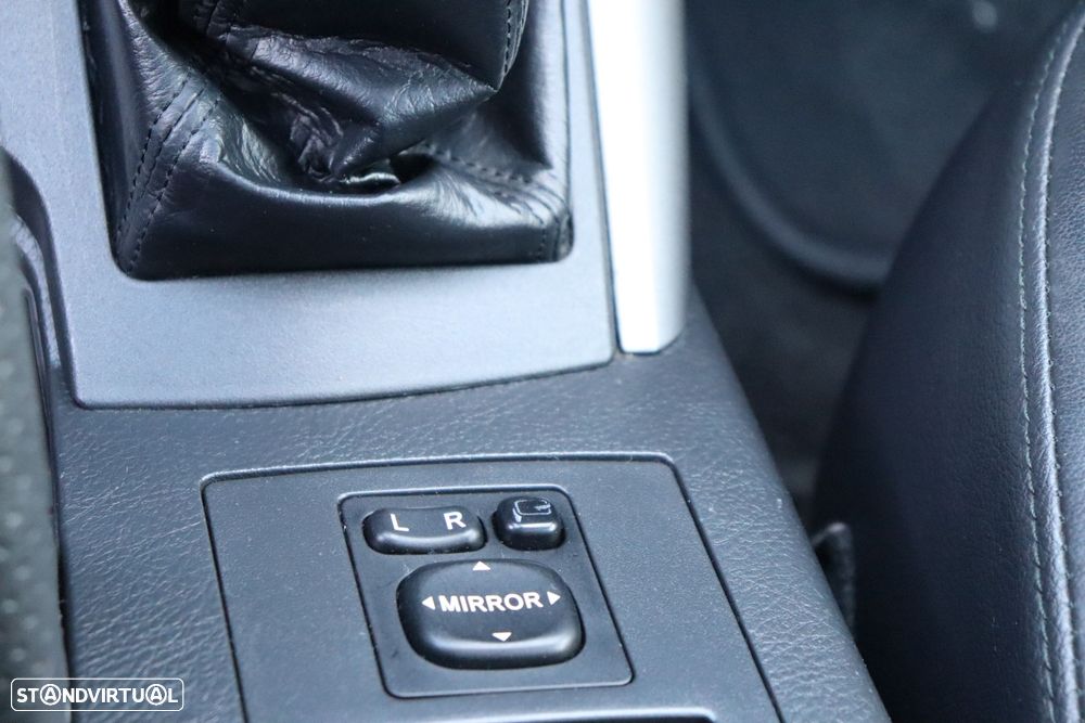 Toyota RAV4 2.2 D-4D X - 18