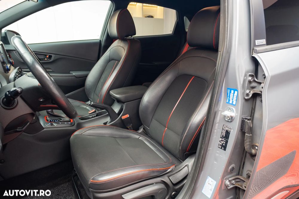 Hyundai KONA - 15