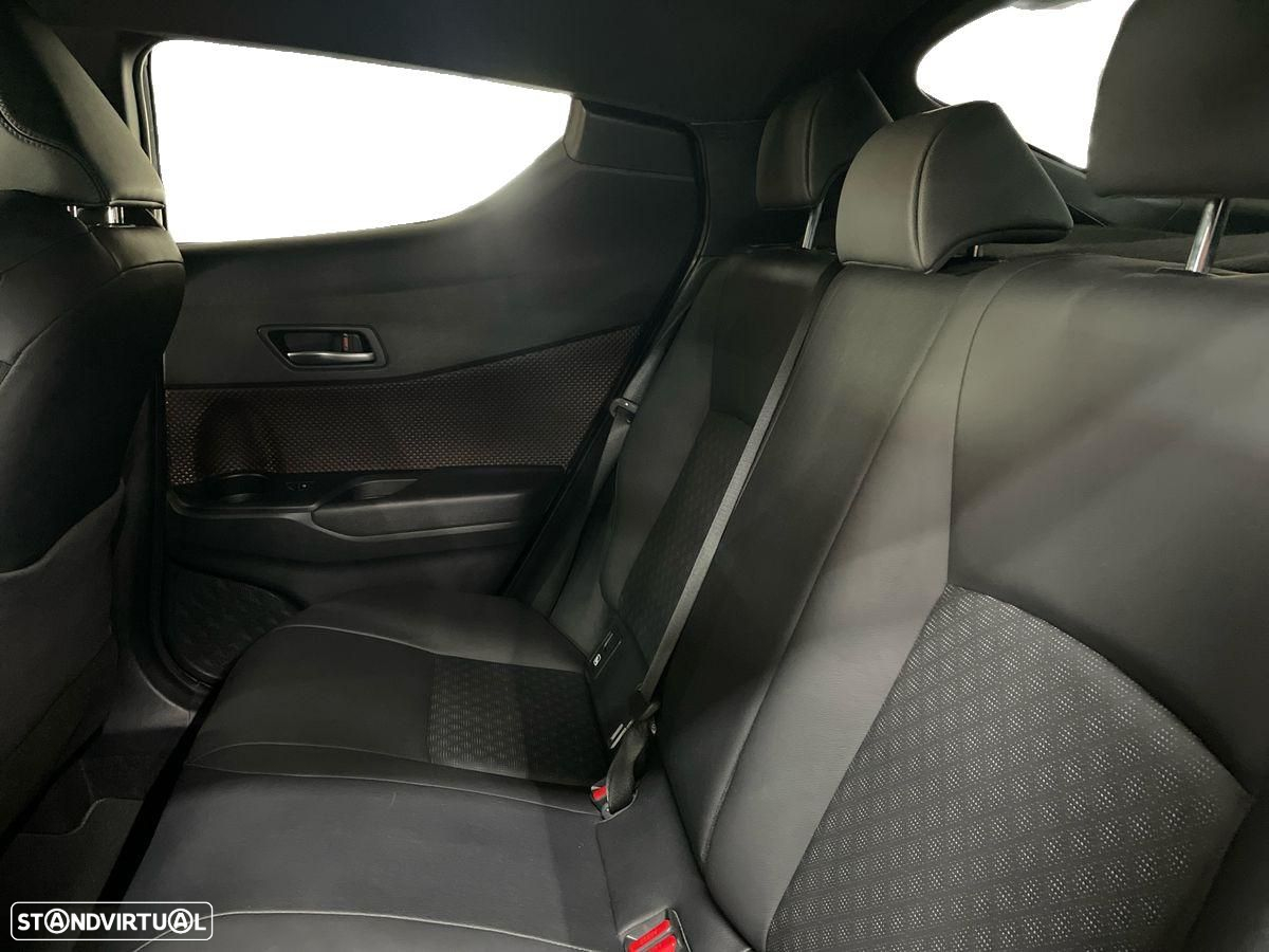 Toyota C-HR 1.8 HSD Exclusive+P.Luxury - 11