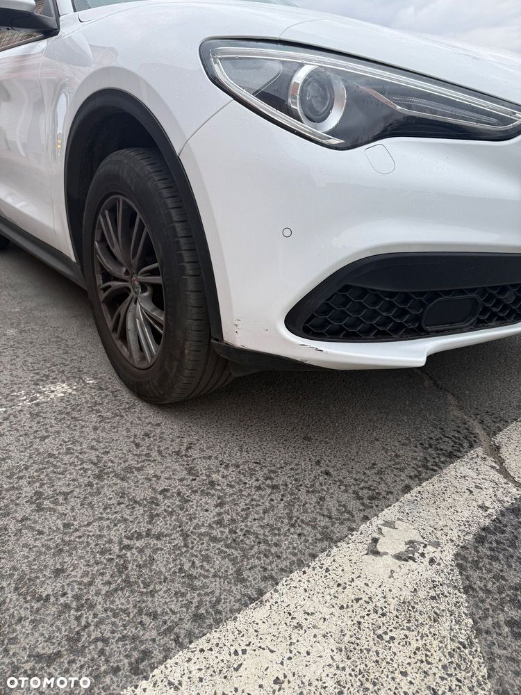 Alfa Romeo Stelvio - 9
