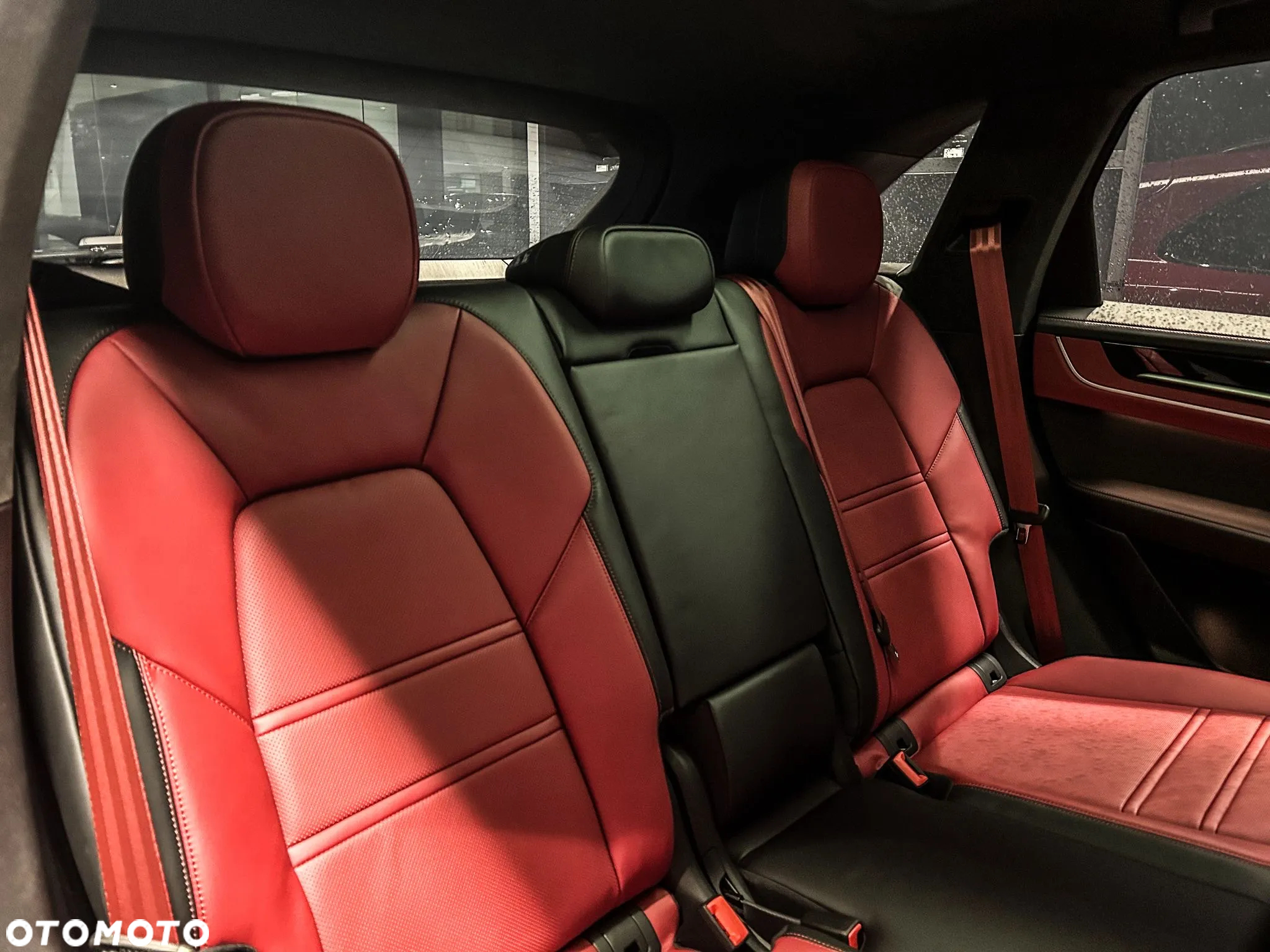 Porsche Cayenne - 21