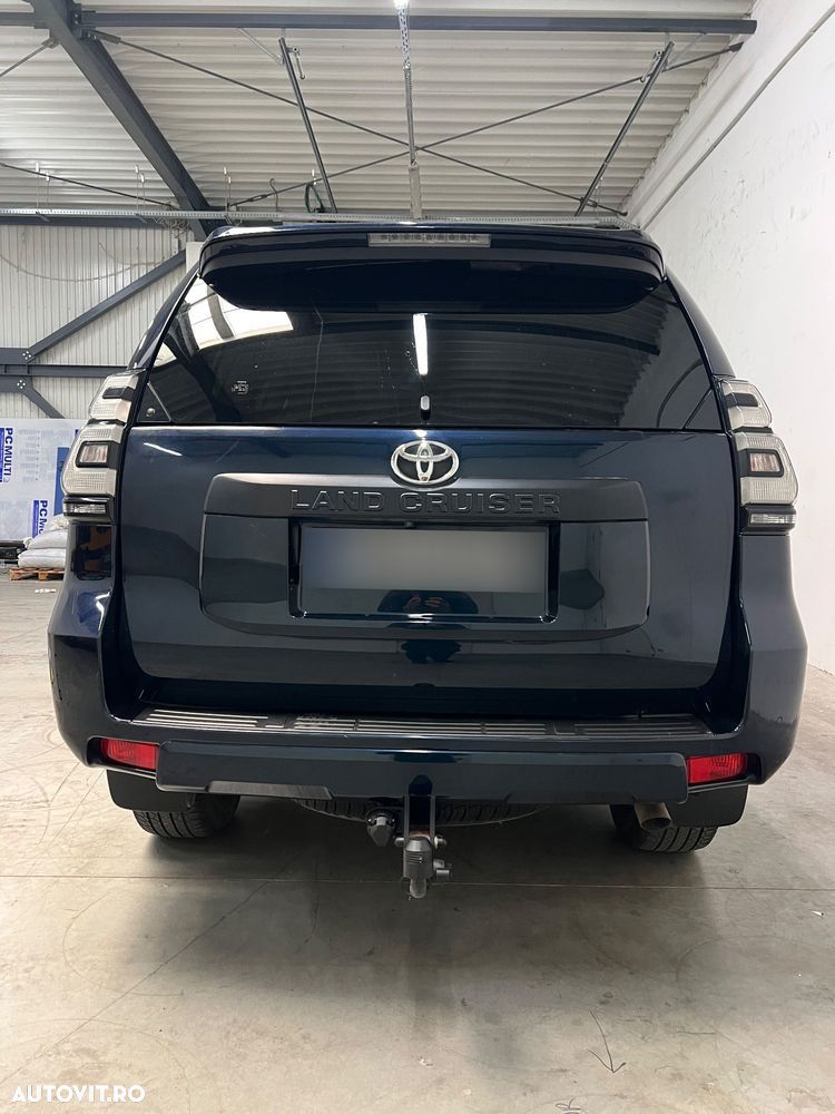 Toyota Land Cruiser 2.8l D-4D 204 CP A/T Luxury Black Matte Edition - 5