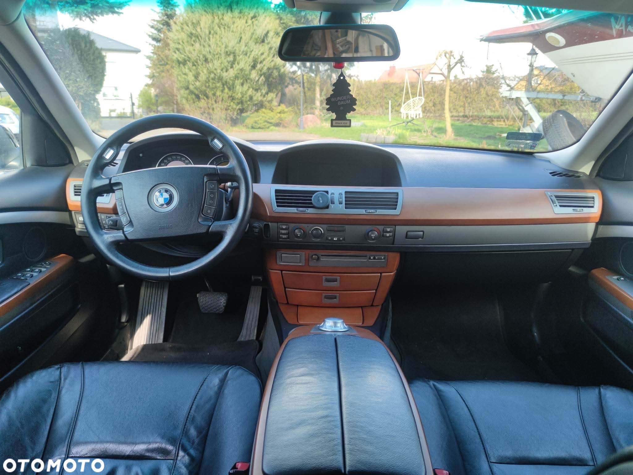 BMW Seria 7 735i L - 10