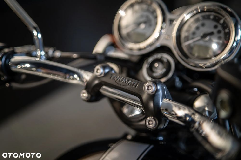 Triumph Bonneville - 31