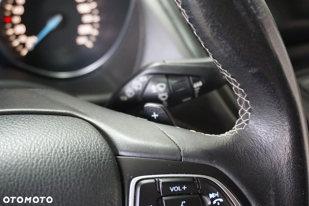 Ford Kuga - 38