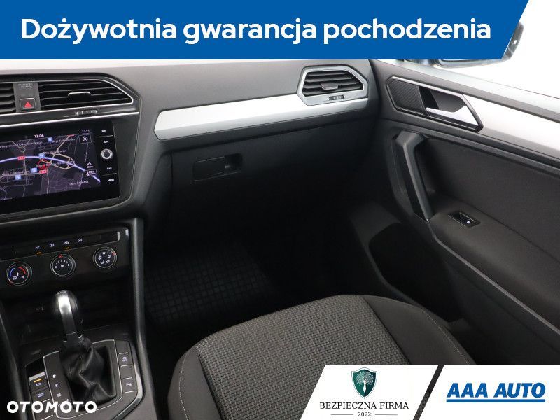 Volkswagen Tiguan - 10