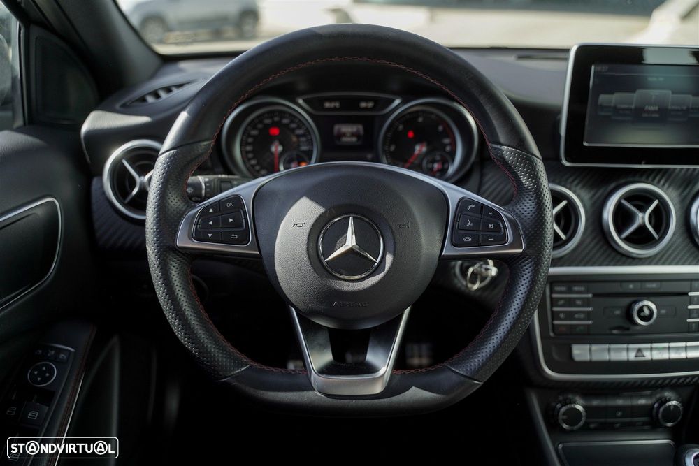 Mercedes-Benz A 180 d AMG Line - 19