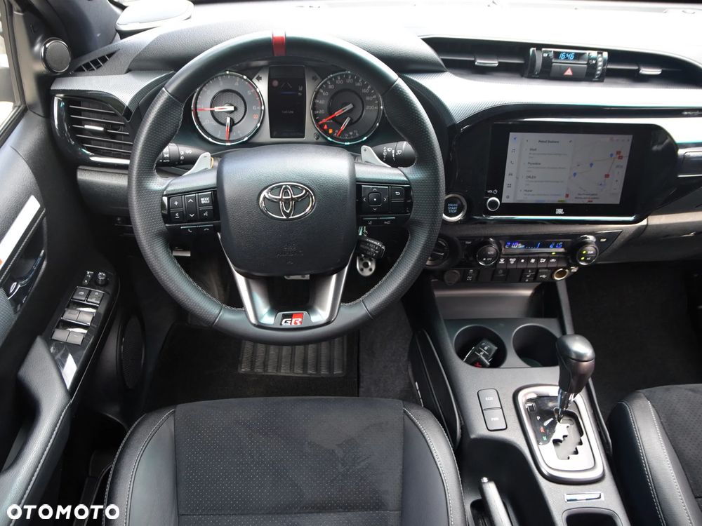 Toyota Hilux 2.8 D-4D Double Cab GR Sport II 4x4 - 8