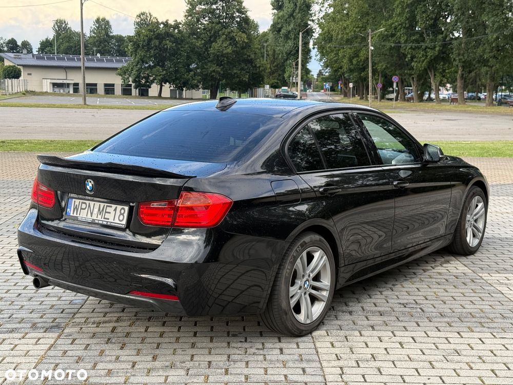 BMW Seria 3 320i - 1