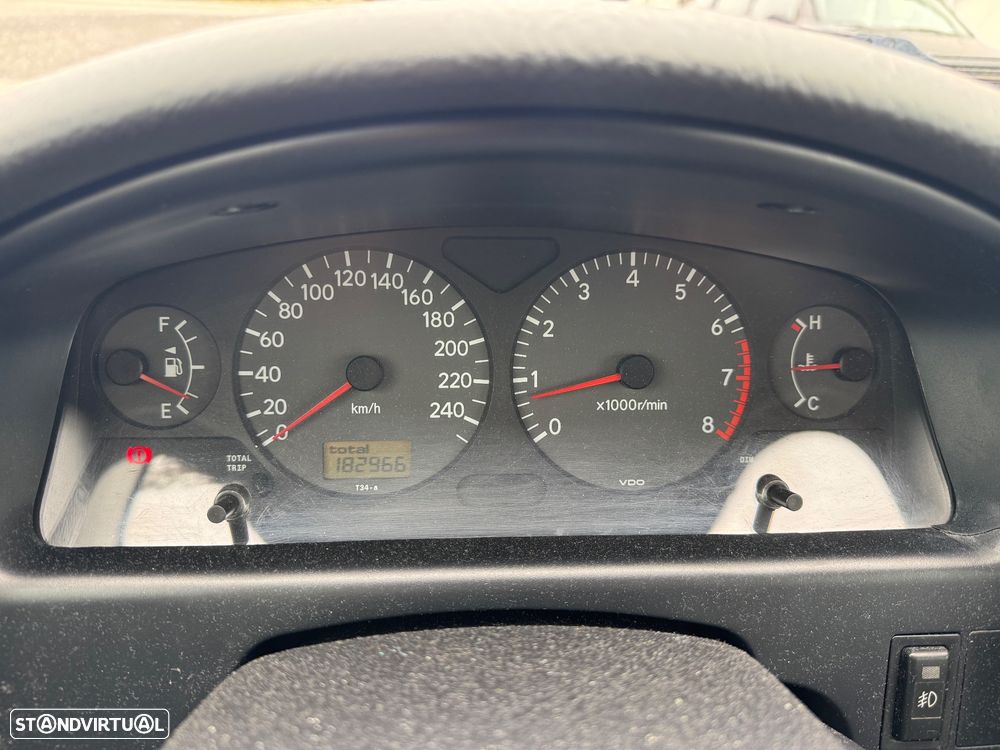 Toyota Avensis S/D 1.6 Sol - 2