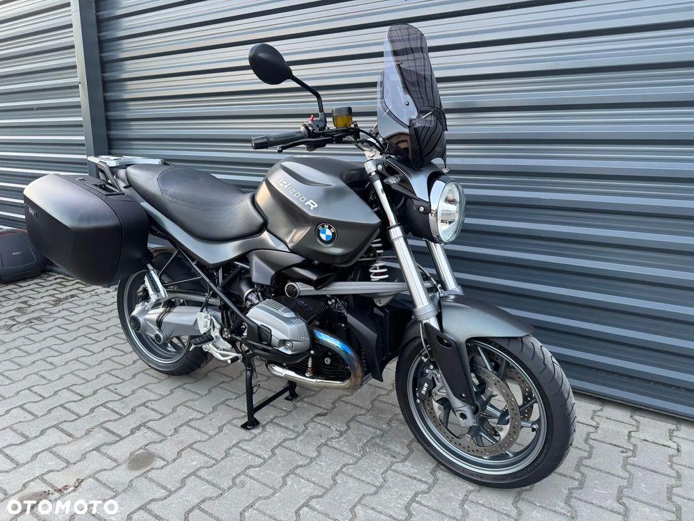 BMW R - 1