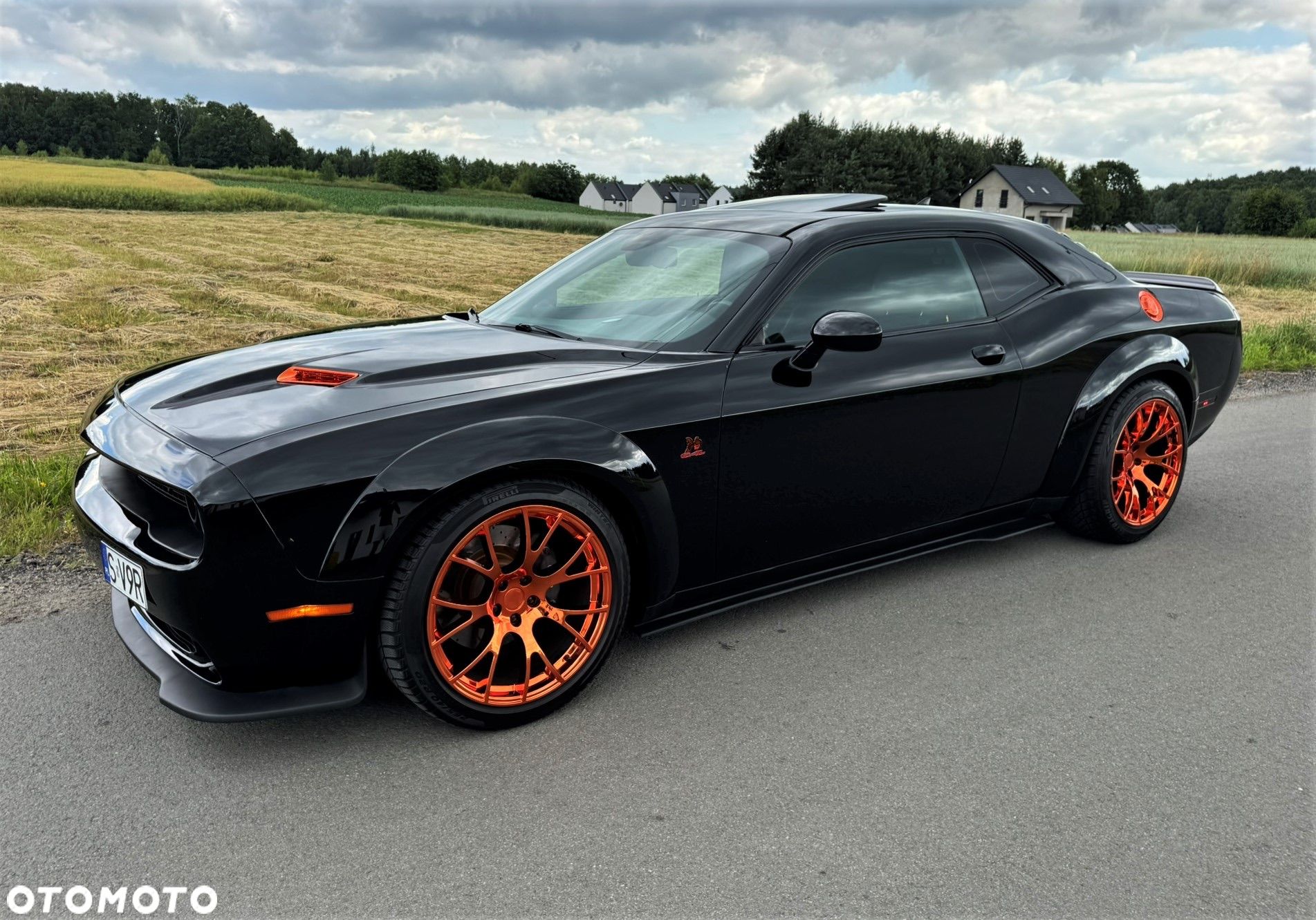 Dodge Challenger - 1