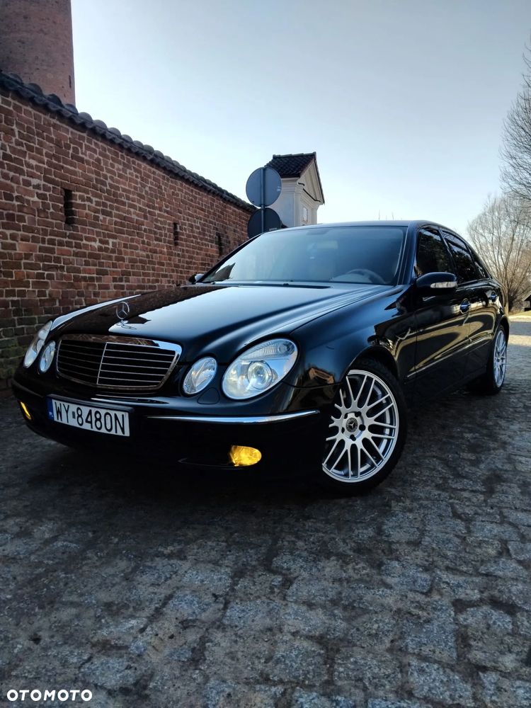 Mercedes-Benz Klasa E 500 7G-TRONIC Elegance - 17