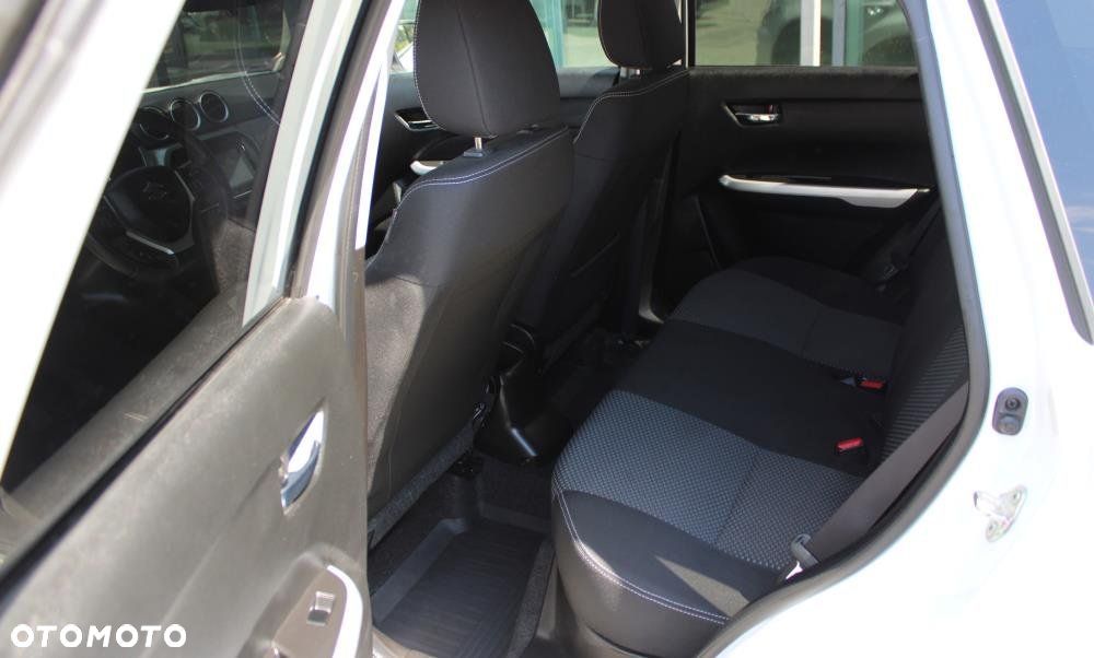 Suzuki Vitara - 10