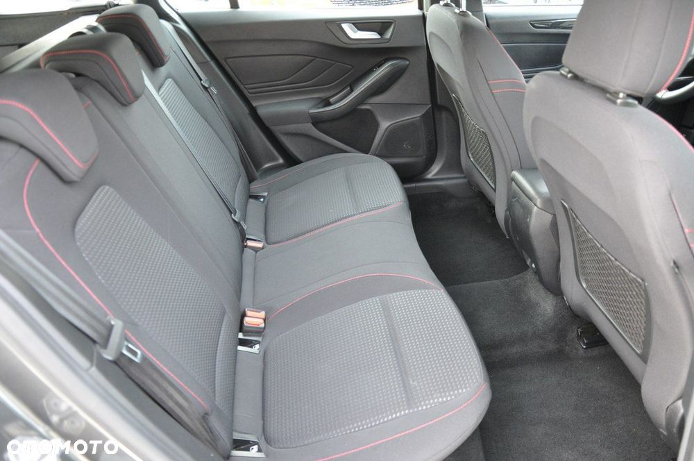 Ford Focus 1.5 EcoBlue Start-Stopp-System ST-LINE - 9