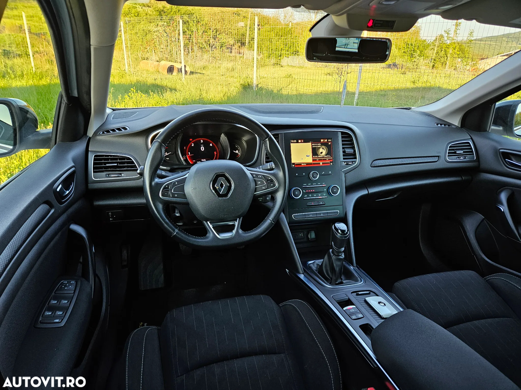 Renault Megane BLUE dCi Limited - 6