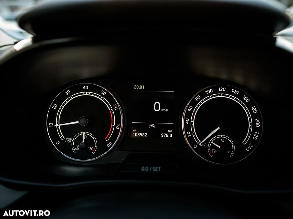 SKODA Fabia 2023 — imagine 32