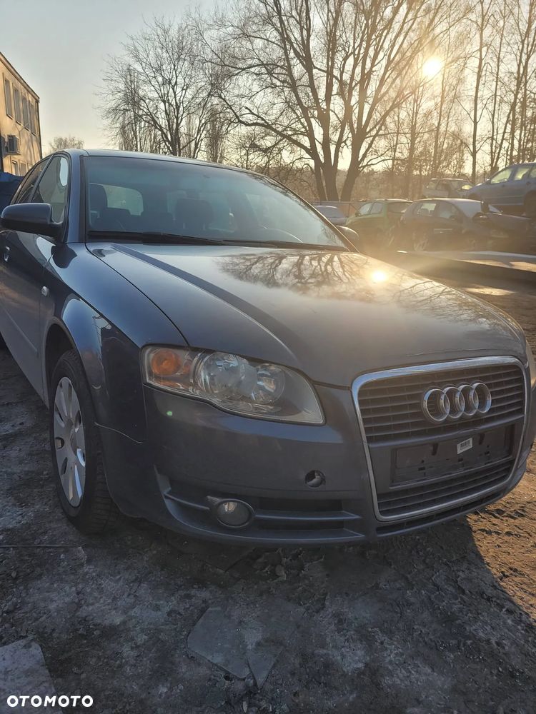 Części- Audi a4 kod lakieru: LX7Z Pojemność: 2496  Moc: 120kW  Rok: 2005  Diesel - 1