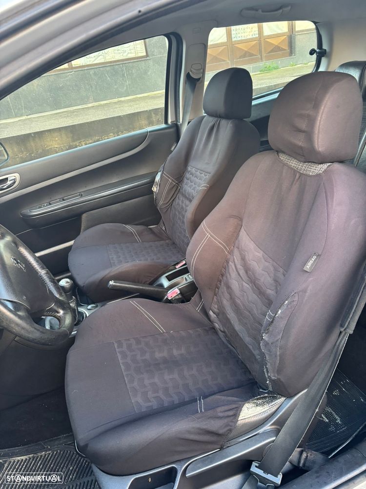 Peugeot 307 1.4 XR - 6