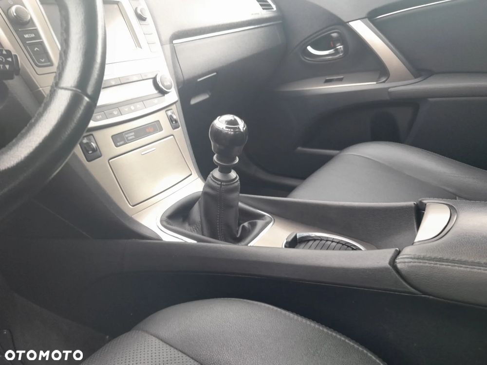 Toyota Avensis 2.2 D-CAT Premium - 16