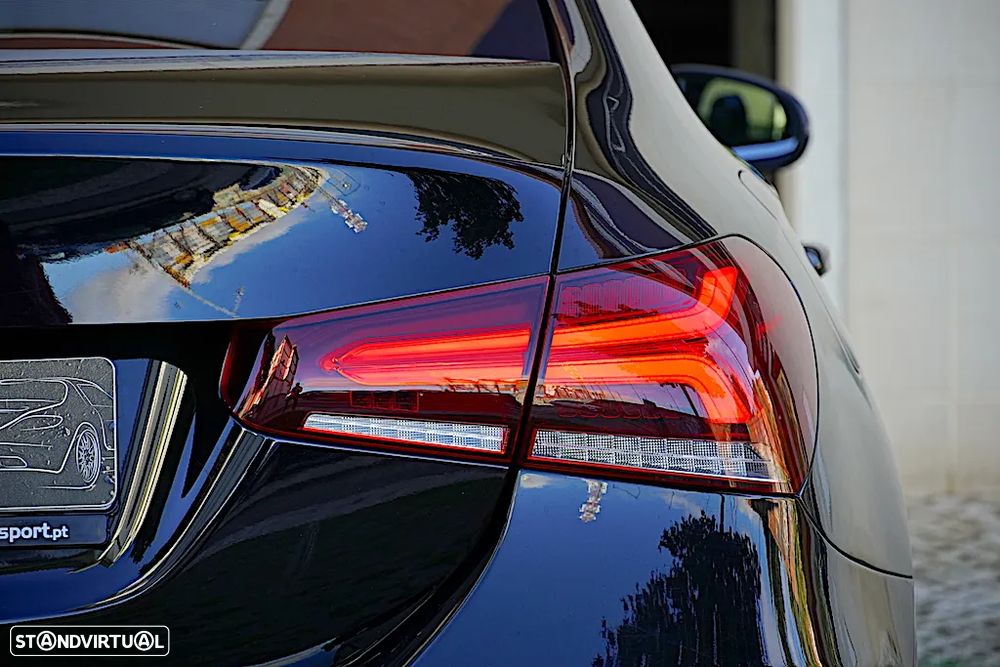 Mercedes-Benz A 250 Limousine e AMG Line - 15