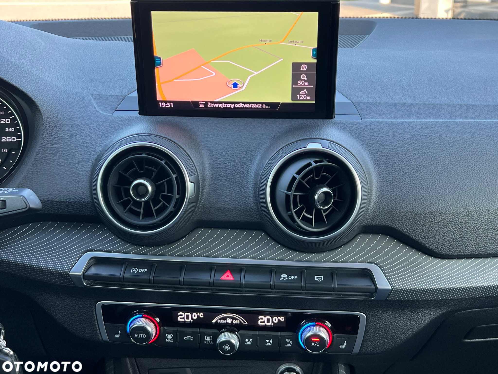 Audi Q2 1.0 TFSI ultra design - 31