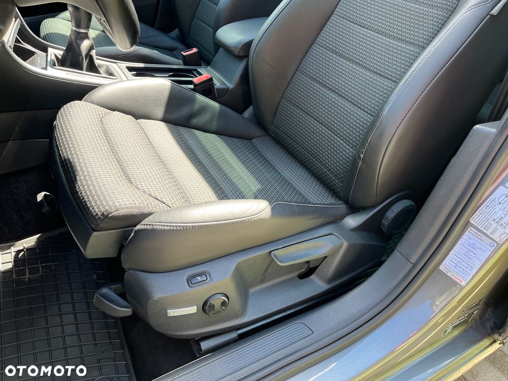 Volkswagen Golf - 9