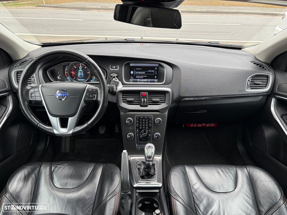 Volvo V40 Cross Country D2 Momentum - 40