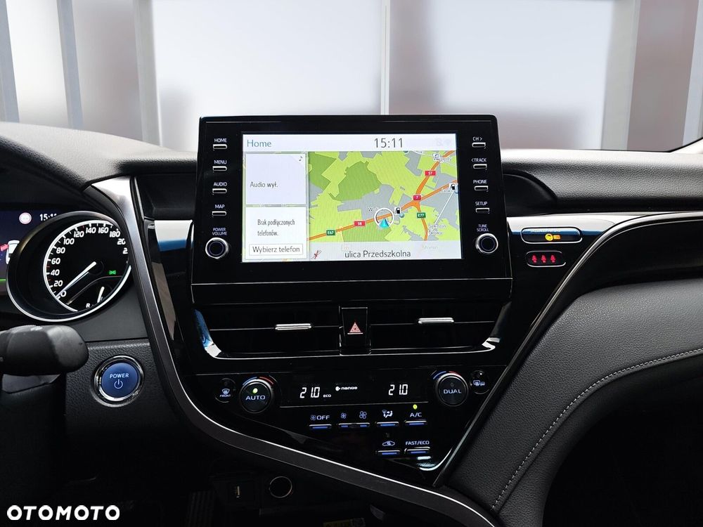 Toyota Camry 2.5 Hybrid Executive CVT - 16