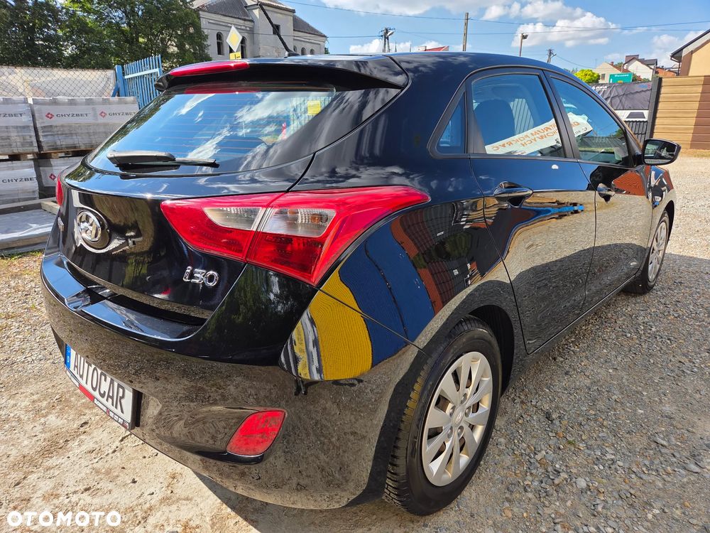 Hyundai i30 blue 1.4 Passion - 6