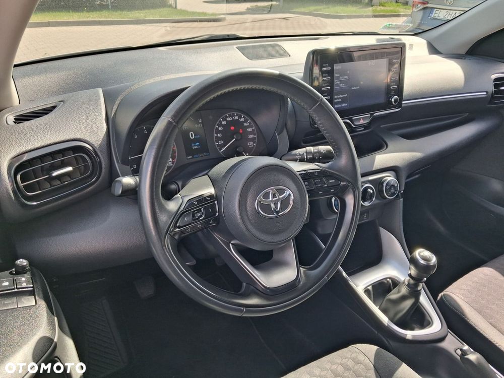 Toyota Yaris - 10