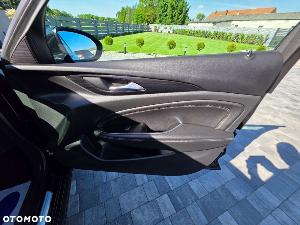 Opel Insignia - 24