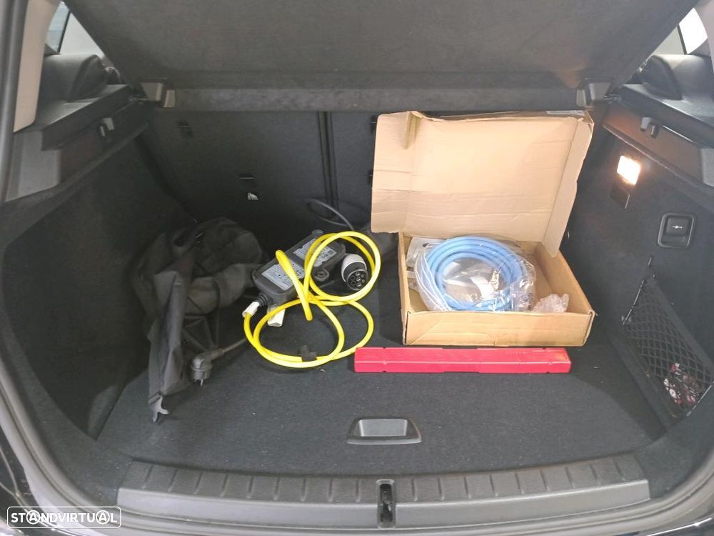 BMW 225xe Active Tourer - 8