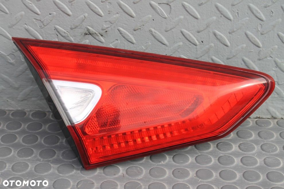 LAMPA W KLAPĘ LEWY TYŁ LEWA TYLNA NISSAN PULSAR 14-18 - 3