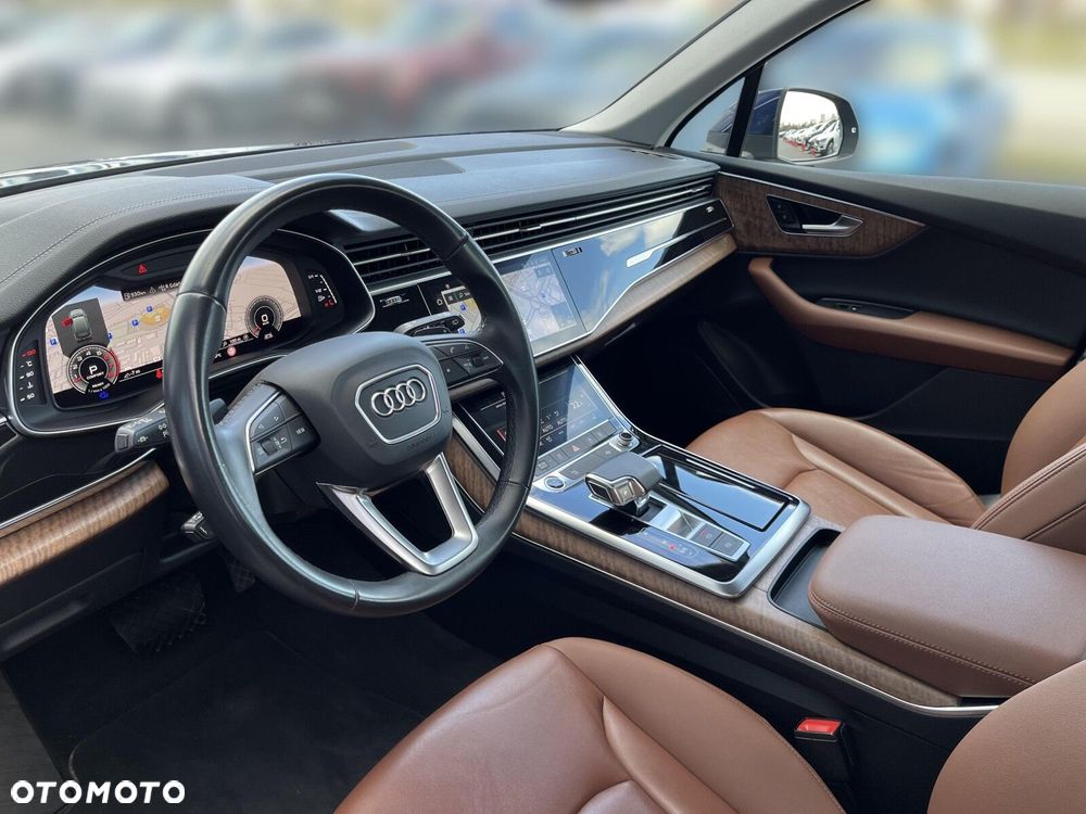 Audi Q7 - 10