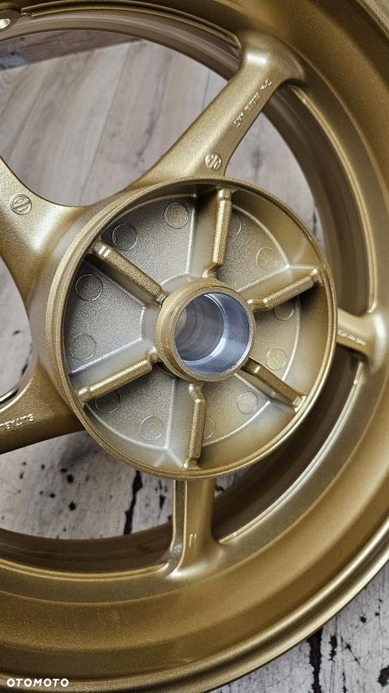 Nowa felga koło tył Yamaha YZF R1 RN22  5VY-25338-00-8L - 10